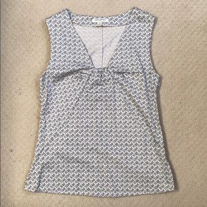 Banana republic black and winter white tank size 4